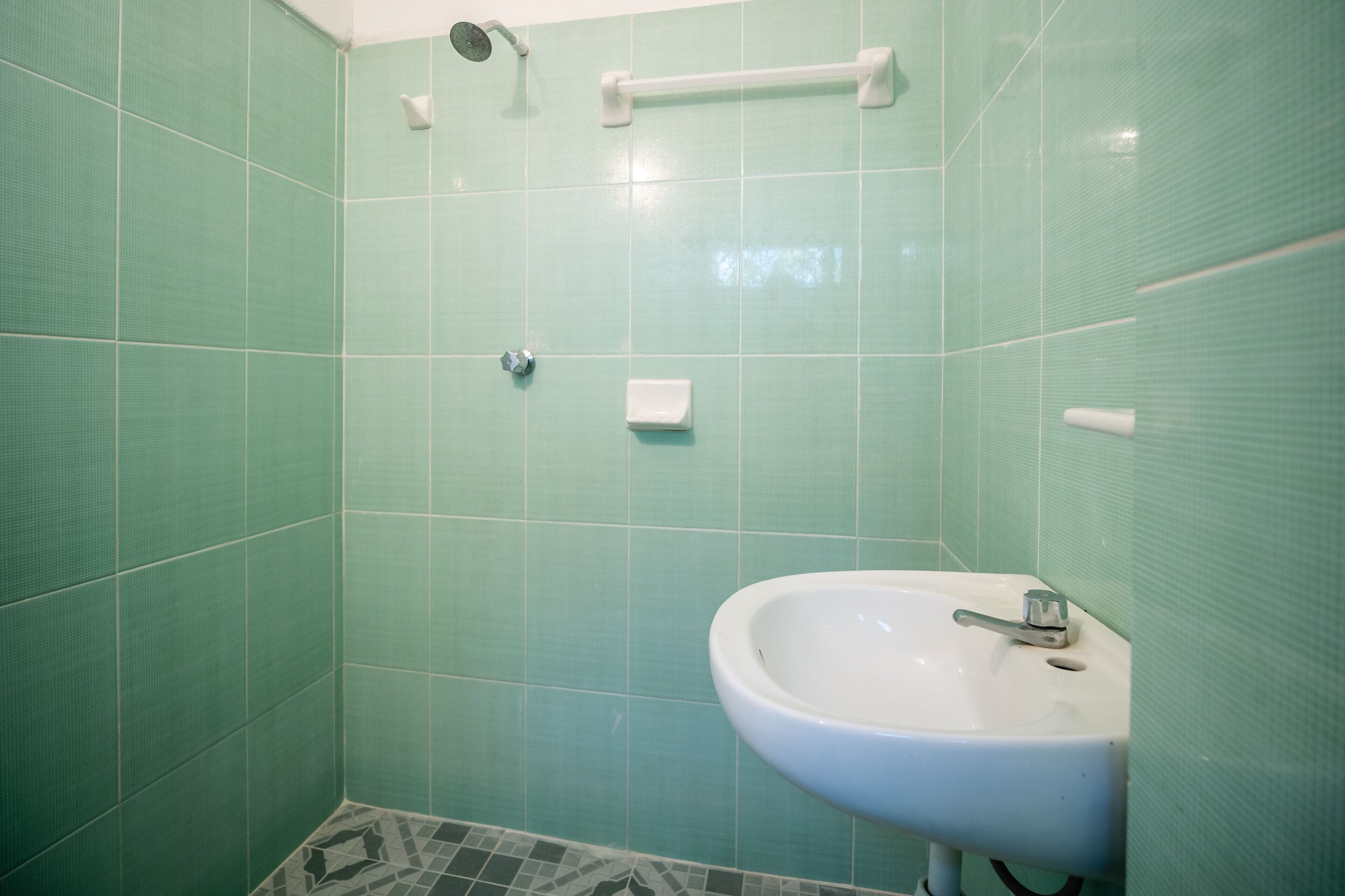 Family Room | Bathroom