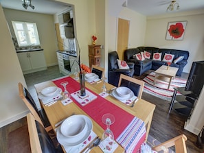House | Living room | DVD player - Tranquil Holiday Home in Swansea near Mountains (Swansea)