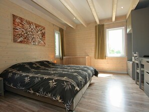 Villa | 7 bedrooms, individually furnished, bed sheets - Luxurious Villa in Nadrin Belgium with Sauna & Hot Tub (Houffalize)
