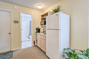 Full-size fridge, microwave, coffee/tea maker