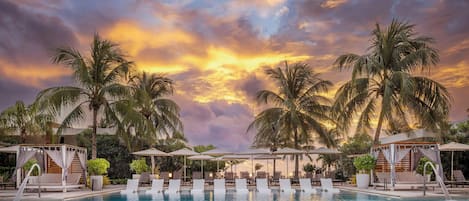 3 outdoor pools, open 8:00 AM to 8:00 PM, cabanas (surcharge)