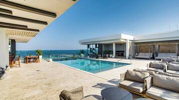 3 piscines extérieures, tentes de plage, parasols de plage