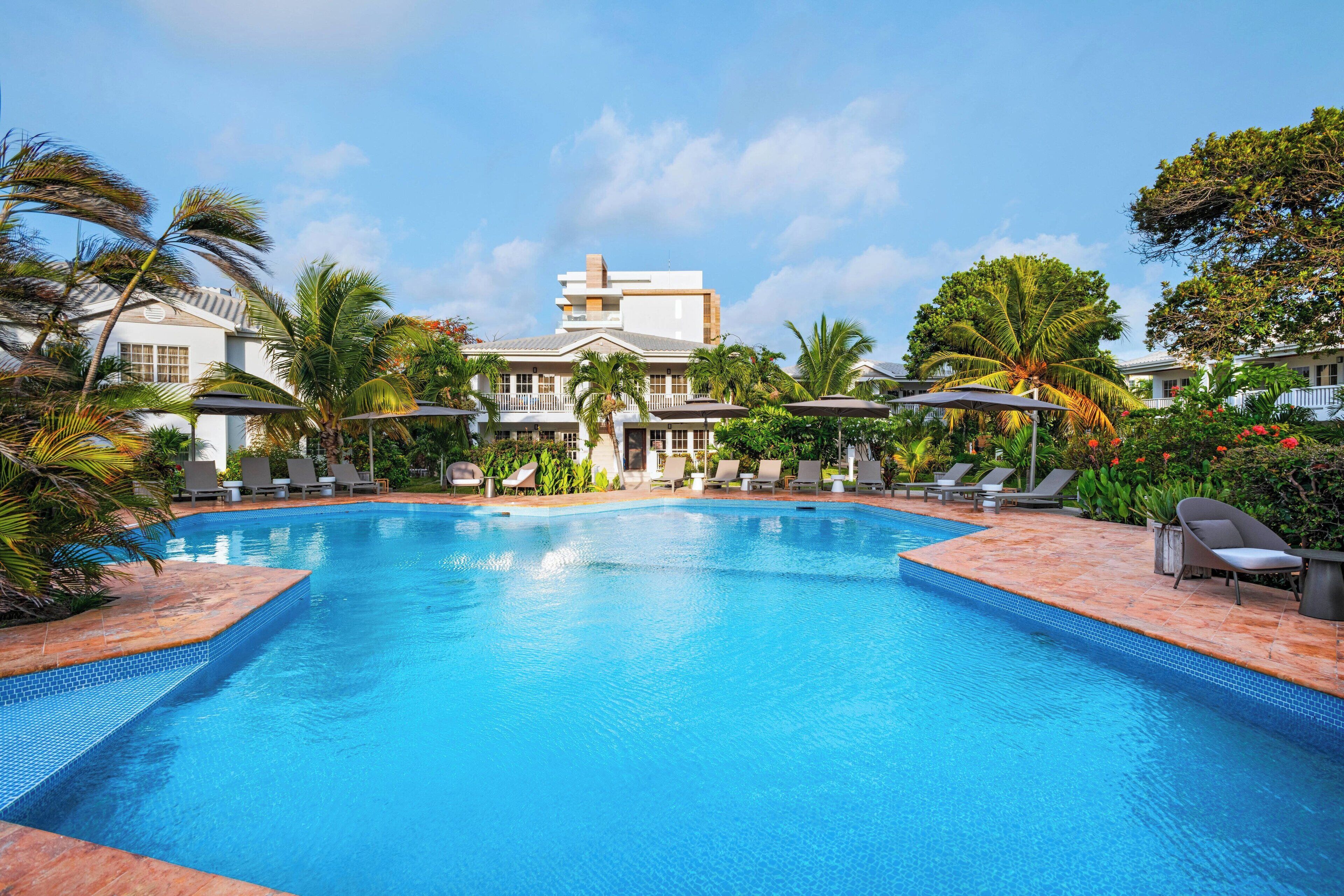 3 piscines extérieures, tentes de plage, parasols de plage
