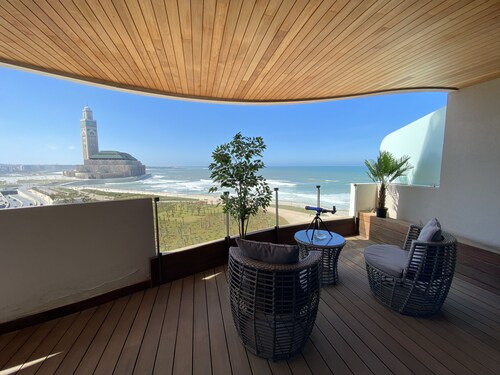 Marina Ocean Blue Eyes