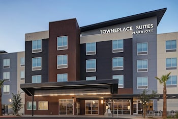 TownePlace Suites by Marriott Phoenix Glendale Sports & Entertai