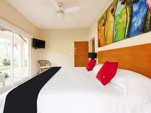 Quarto luxo, vista para o jardim | 1 quarto, ferros/tábuas de passar roupa, Wi-Fi de cortesia