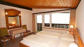 3 chambres, bureau, accĂšs Internet