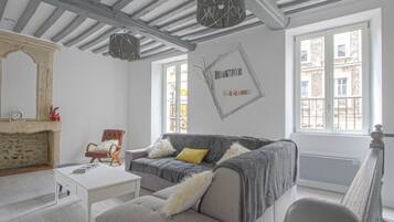 Apartment | Living room