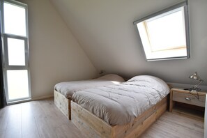 Villa | 3 bedrooms, bed sheets - Traditional Villa in Tzummarum near Sea (Tzummarum)