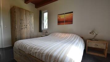 Villa | 3 bedrooms, individually furnished, bed sheets