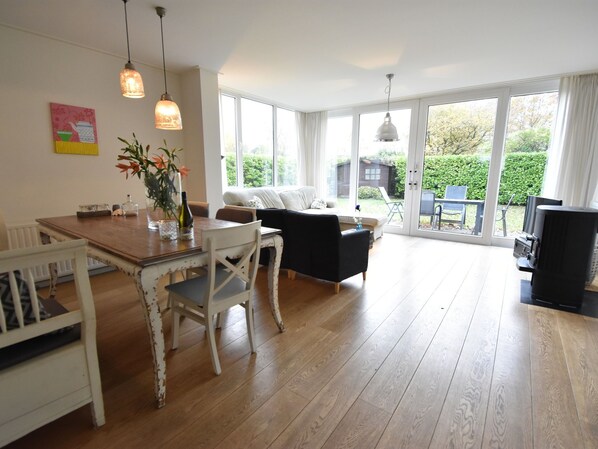 Bungalow | Living room - Bungalow in Kamperland Near Water Sports (Kamperland)