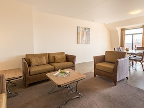Living room - Luxurious Apartment With Sauna and AC, 200 m. From the sea (Domburg)