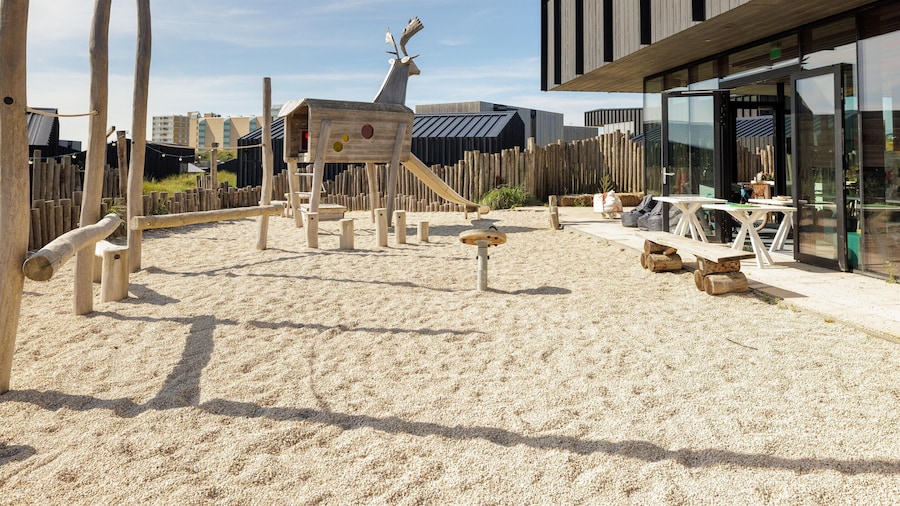 Modern, Trendy F1 Theme Lodge, Near the Sea