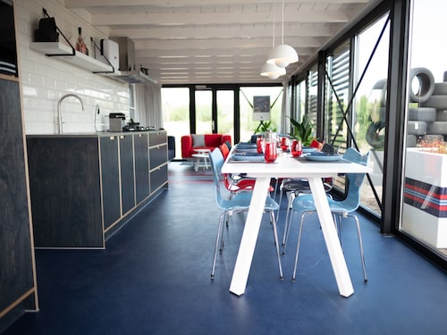 Modern, Trendy F1 Theme Lodge, Near the Sea