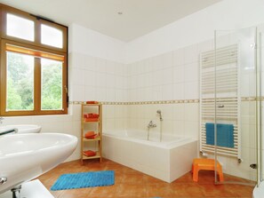 Apartment | Bathroom - Flat in Furstenwald Near Berlin Forest (Fürstenwalde/Spree)