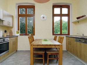 Apartment | Eigene KĂŒche | Hochstuhl