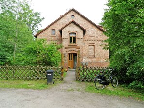 Exterior - Flat in Furstenwald Near Berlin Forest (Fürstenwalde/Spree)