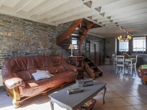 Living room - Beautiful Cottage in Malempre With Fenced Garden (Manhay)