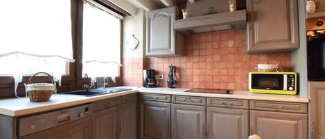 Cottage | Dapur pribadi | Kursi makan untuk bayi