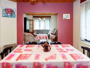 House | Dining