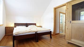 2 bedrooms, bed sheets