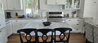 Casa de la Ballena, back available on VRBO. Permit STR15-0329, walk to the beach