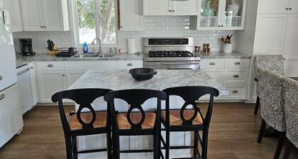 Casa de la Ballena, back available on VRBO. Permit STR15-0329, walk to the beach