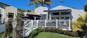 Casa de la Ballena, back available on VRBO. Permit STR15-0329, walk to the beach