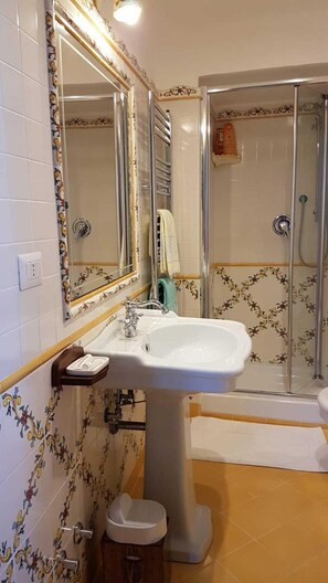 Villa | Salle de bain | Bidet