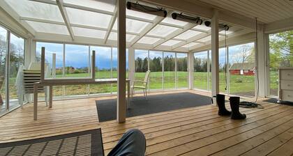 House in private location close to beach (300m) boat with motor ,all linen incl.