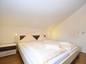 Apartment | 2 Schlafzimmer, individuell eingerichtet, Bettwäsche