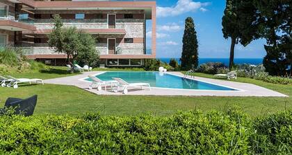 Enticing Apartment in Taormina Italy With Swimming Pool