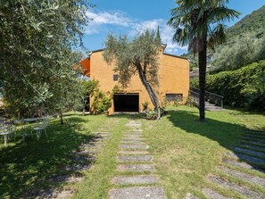 Exterior - Belvilla by OYO Villa Olivella (Sale Marasino)