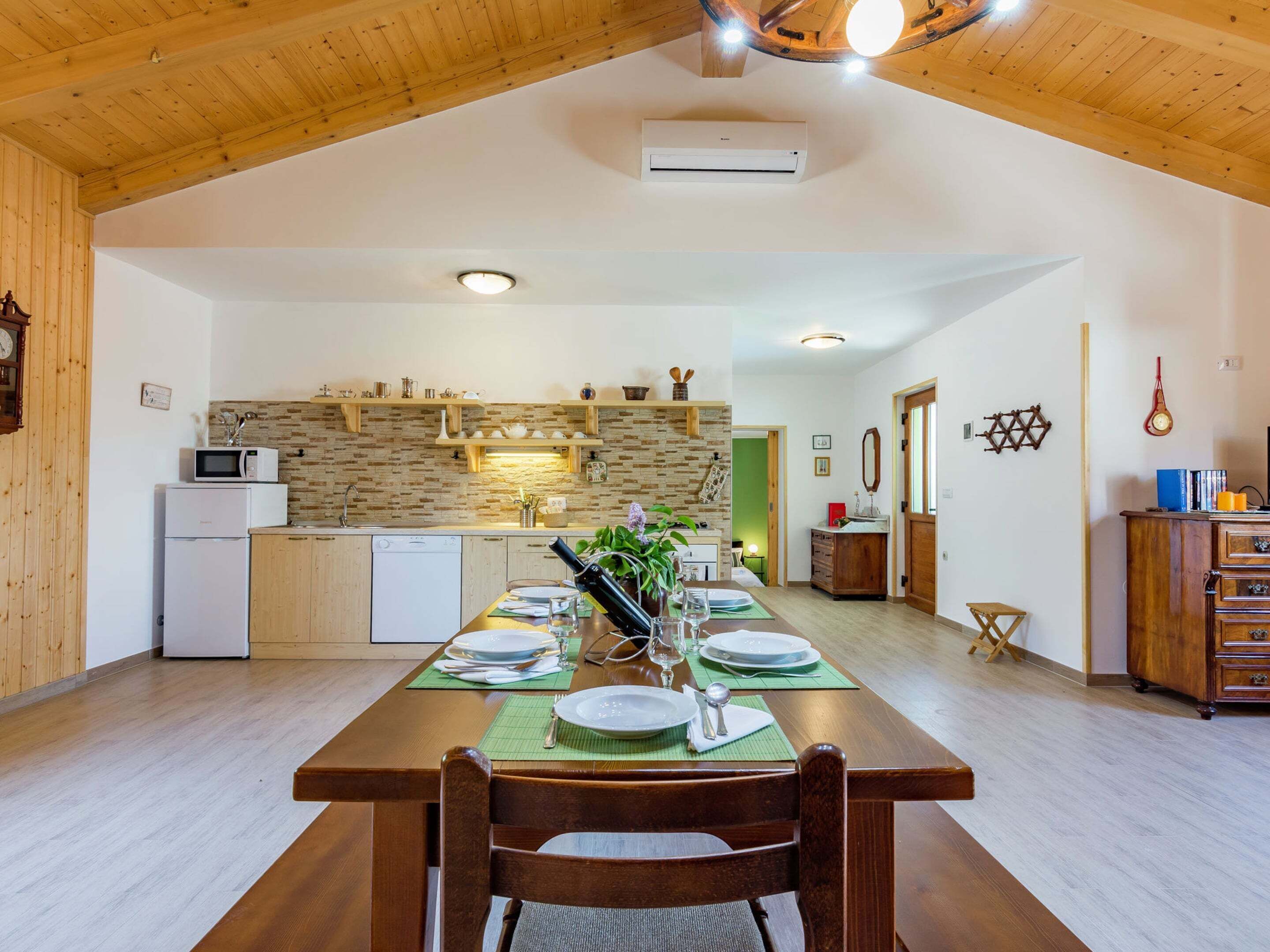 Apartment | Private kitchen | High chair, cookware/dishes/utensils