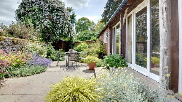 Unclassified image, 1 of 18, button - Spacious Holiday Home in Aylesford Kent With Parking (Maidstone)