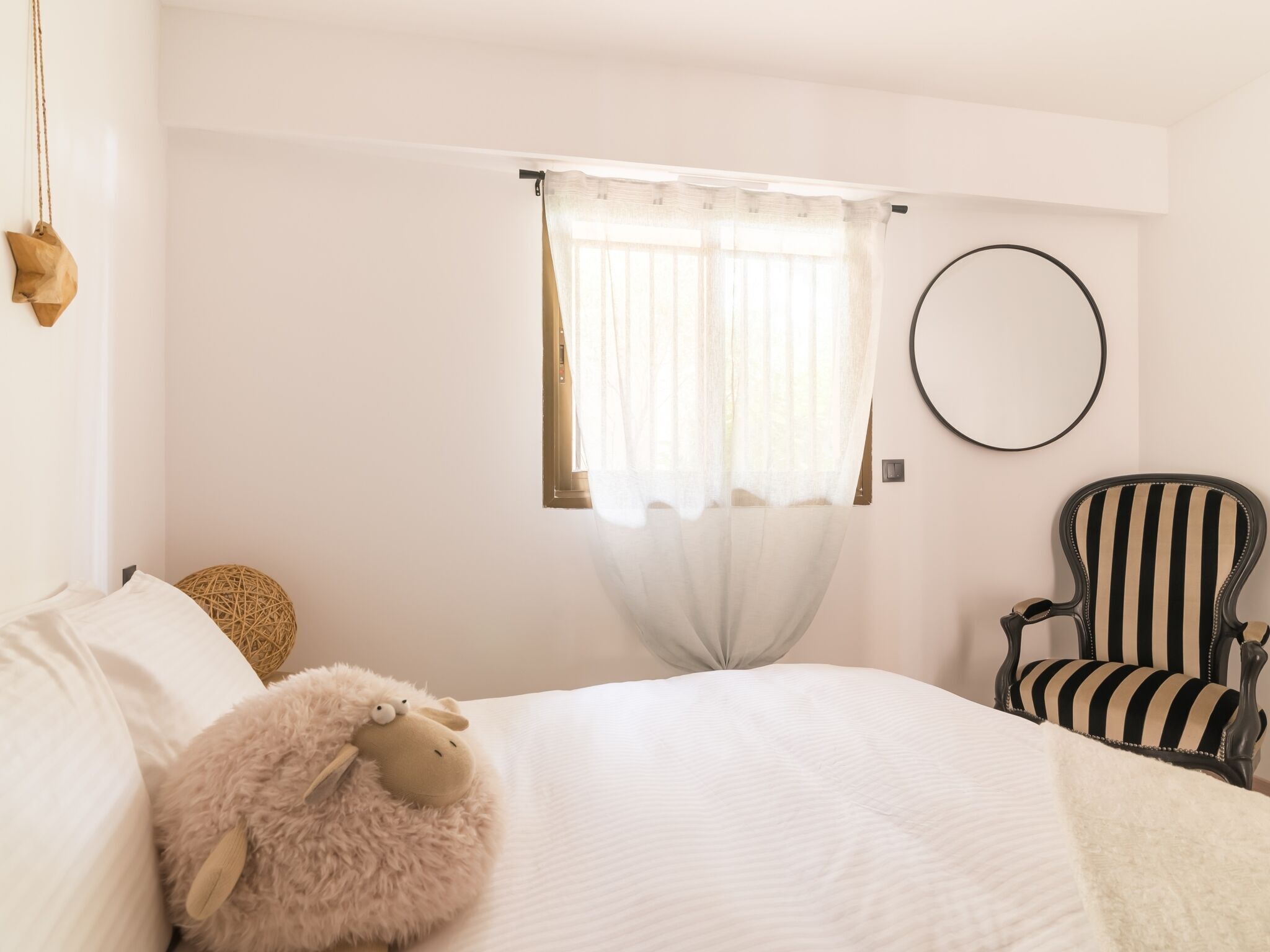 House | Room amenity