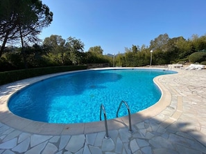 Outdoor pool - Lavish Holiday Home in Mandelieu La Napoule With Pool (Mandelieu-La-Napoule)