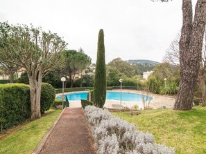 Outdoor pool - Lavish Holiday Home in Mandelieu La Napoule With Pool (Mandelieu-La-Napoule)