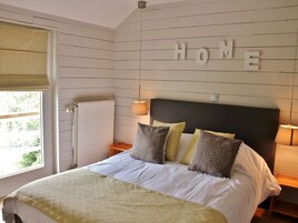 独立别墅 | 5 多间卧室、特色家居、床单