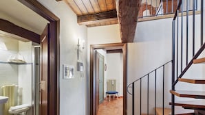 1 bedroom, bed sheets - Enticing Apartment in Sandigliano With Garden (Sandigliano)