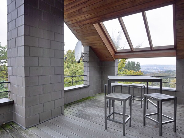 House | Balcony