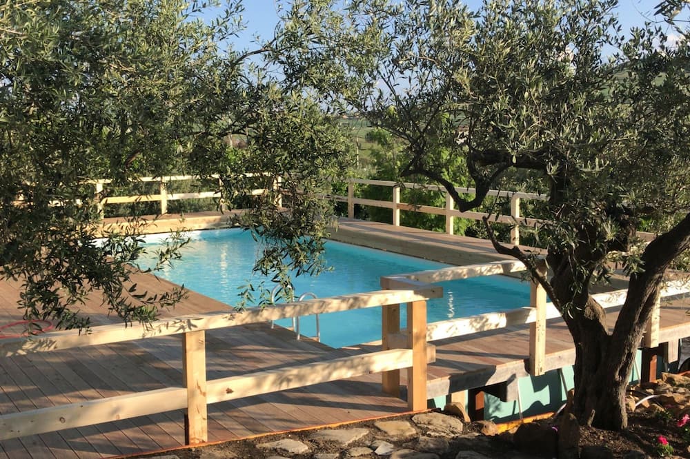 Villa in Alia With Pool & Olive Views - Marcatobianco
