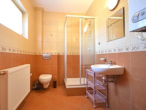 House | Bathroom | Bathtub