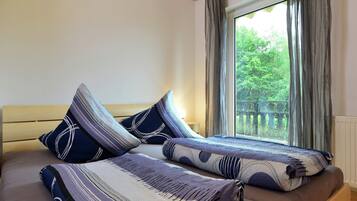 ์ํํธ | 1 ๊ฐ์ ์นจ์ค, ๊ฐ๊ฐ ๋ค๋ฅด๊ฒ ๊ฐ๊ตฌ ๋น์น, ์นจ๋ ์ํธ