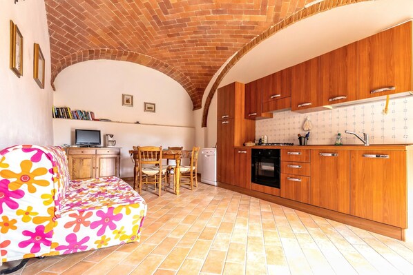 Living room - Farmhouse in Tuscany With Pool & Scenic Views (Asciano)