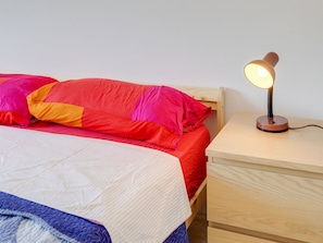 House | 2 bedrooms, individually furnished, bed sheets
