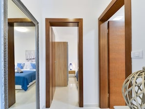 1 bedroom, bed sheets - Modern Apartment in Vir With Balcony (Vir)