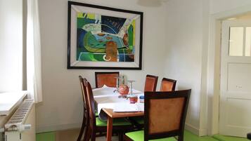 House | Dining