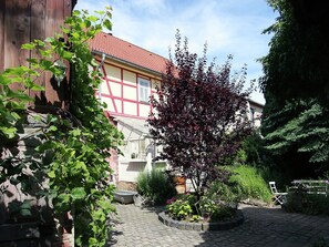 House | Property grounds - Charming Holiday Home in Thuringen Near the Lake (Kyffhäuserland)