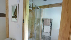 Bathroom - Beautifully Renovated Barn in Northiam (Rye)